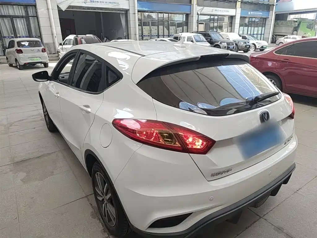Eado XT 1.6 L Manual Handsome Cool