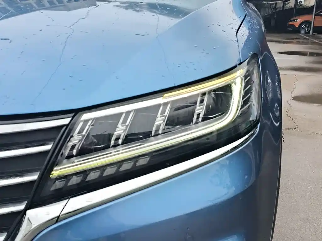 Roewe RX5 NEV eRX5 50 T Hybrid Connected Honor Supreme Flagship