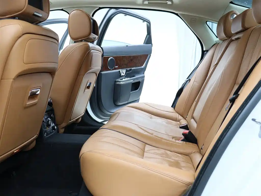 Jaguar XJ XJL 3.0 SC 2 WD Premium Business