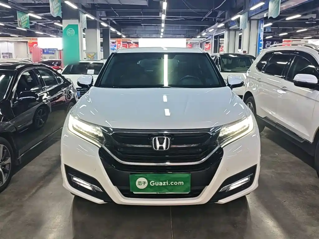Honda UR-V 370 TURBO 2 WD Distinguished CN-V