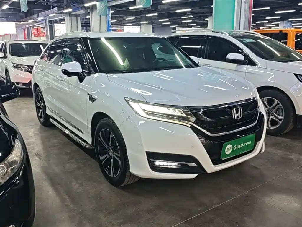 Honda UR-V 370 TURBO 2 WD Distinguished CN-V