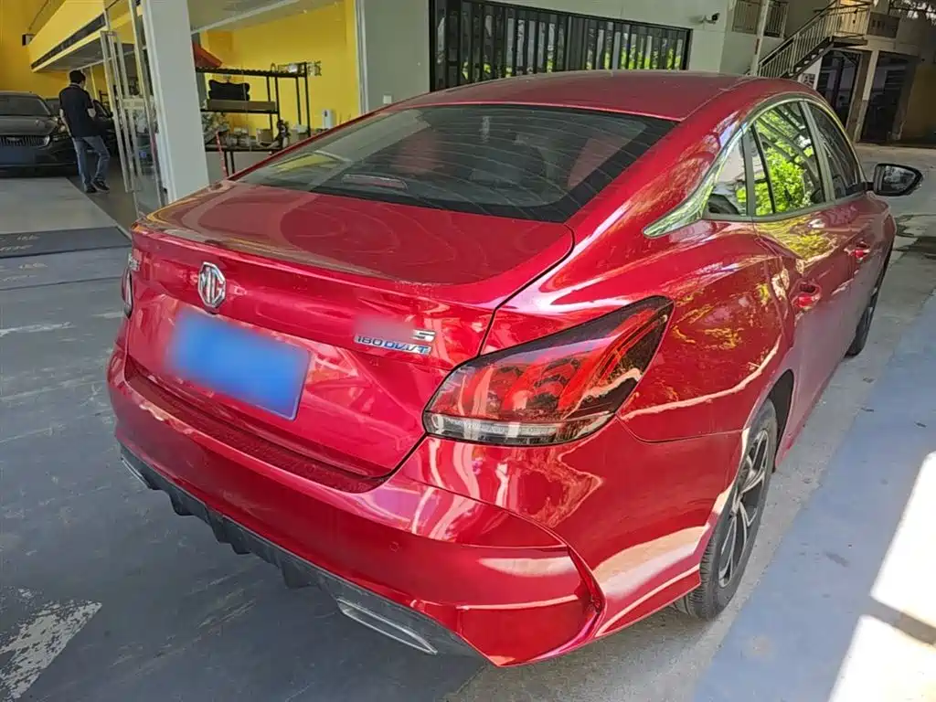 MG5 180 DVVT CVT Youth Luxury