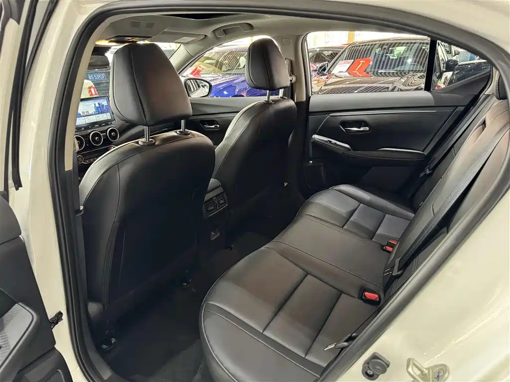 Sylphy 1.6 L CVT Joy