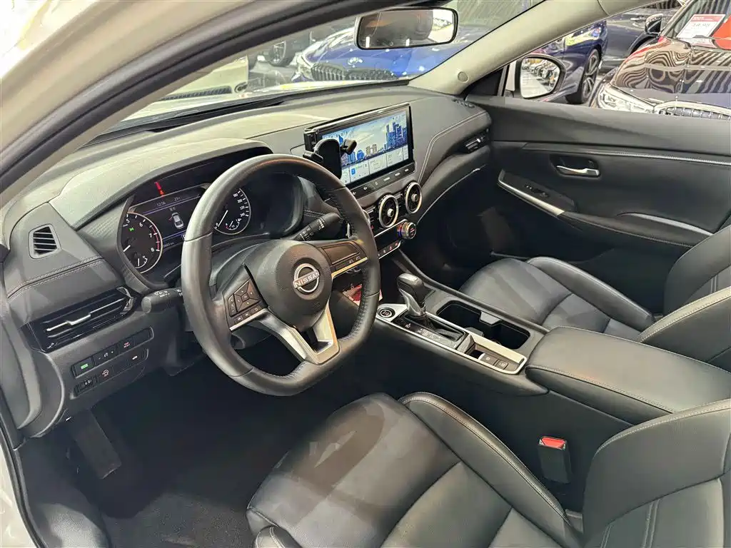 Sylphy 1.6 L CVT Joy