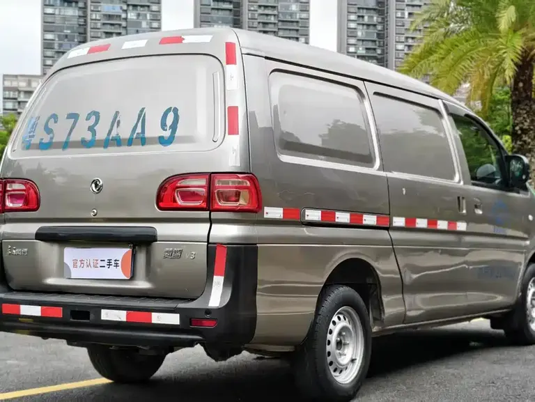 Dongfeng Lingzhi V3 1.6 L 2-seat