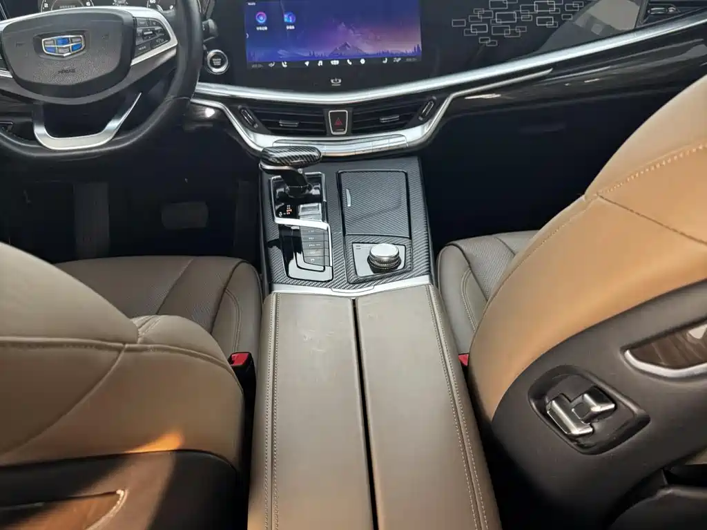 Borui 博瑞 2018款 1.5 T MHEV 耀尊版