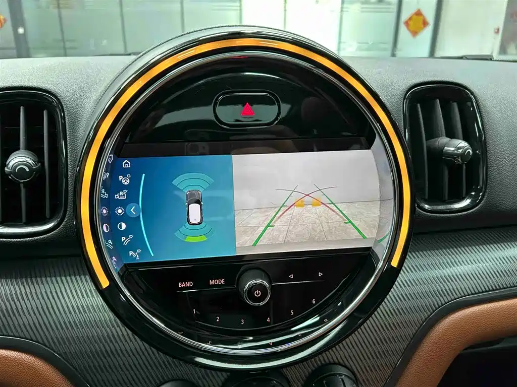 MINI COUNTRYMAN MINI COUNTRYMAN 2022款 改款 1.5 T COOPER 鉴赏家