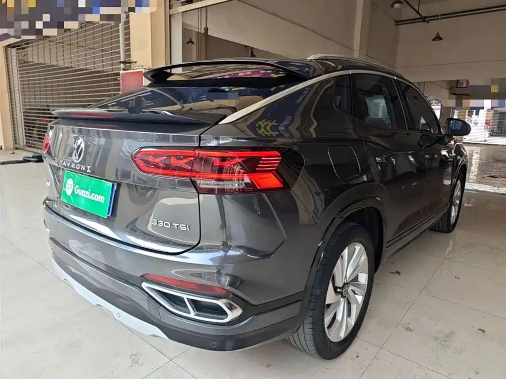 Tayron X 330 TSI 2 WD Distinguished Connected