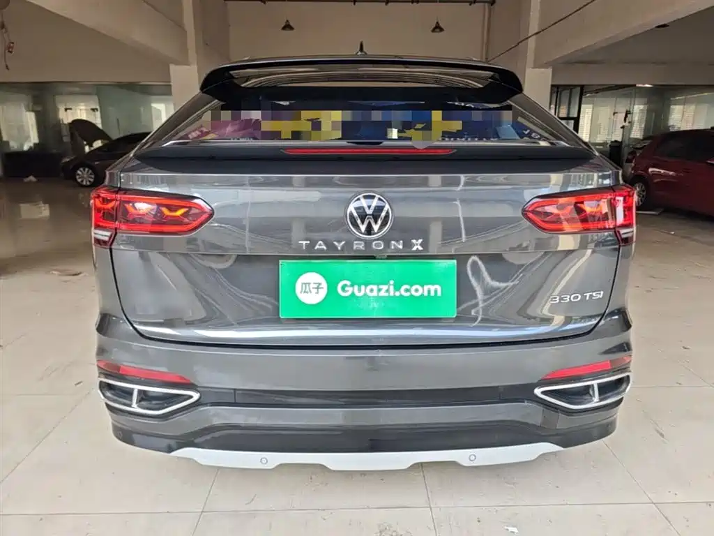 Tayron X 330 TSI 2 WD Distinguished Connected