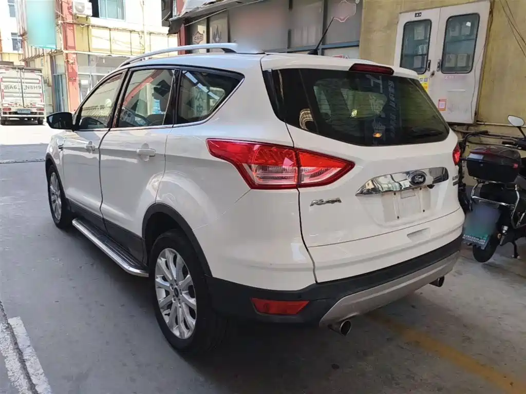 Kuga 1.5 L GTDi 2 WD Style