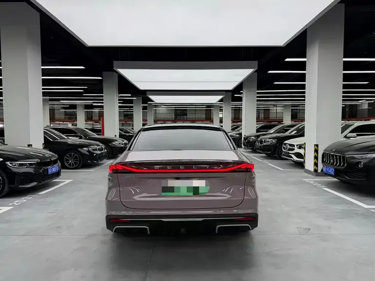 Geely Galaxy L6 125 km Creative Dream