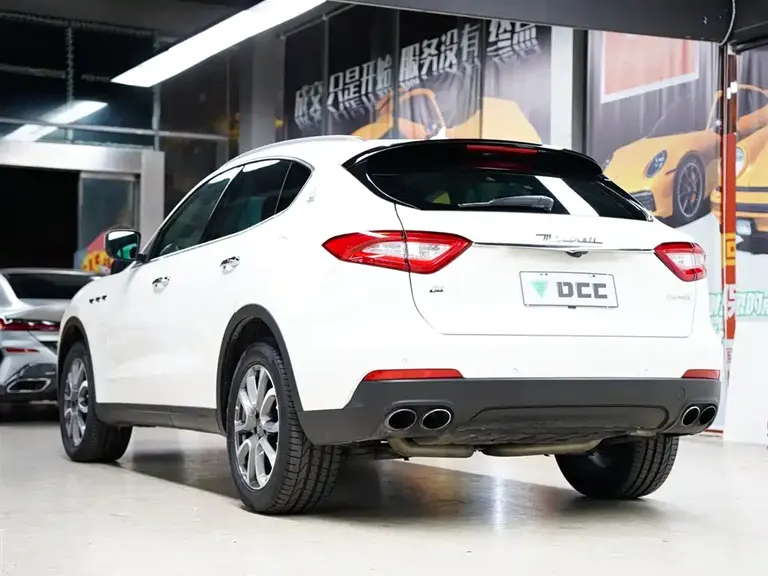 Maserati Levante 3.0 T Standard