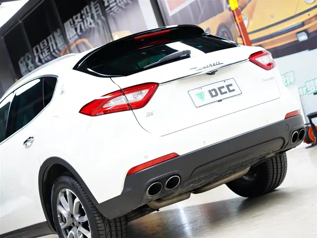 Levante 3.0 T Standard