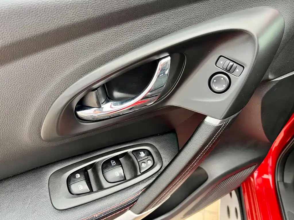 Kadjar 科雷嘉 2016款 2.0 L 两驱舒适版