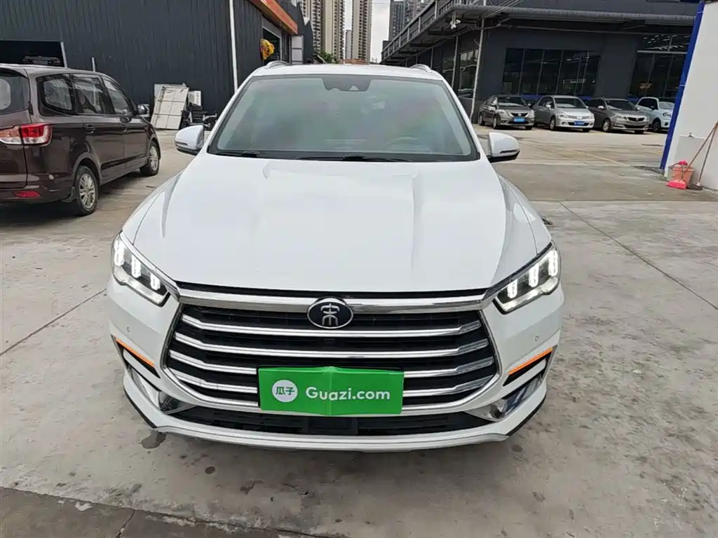 Song Pro 1.5 T Auto Luxury