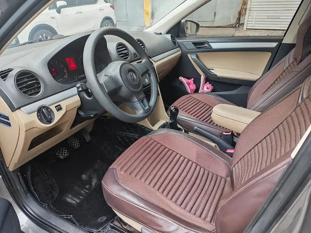 Jetta 捷达 2013款 1.4 L 手动舒适型