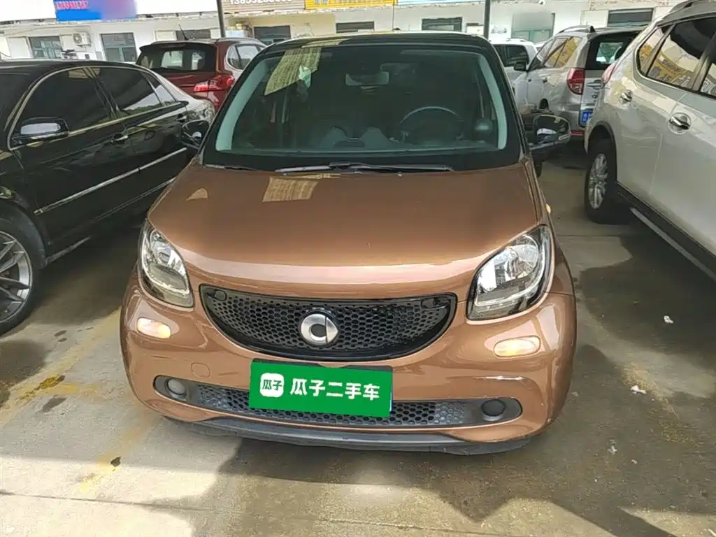 smart forfour 0.9 T 66 kW Pioneer