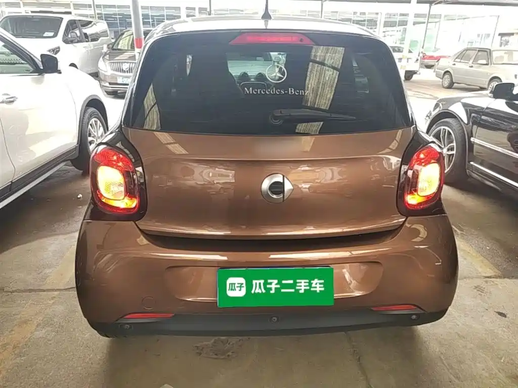 smart forfour 0.9 T 66 kW Pioneer
