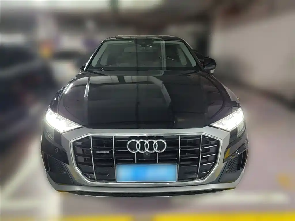 Audi Q8 55 TFSI Luxury Dynamic