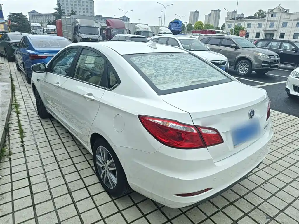 Eado 1.6 L Manual Style