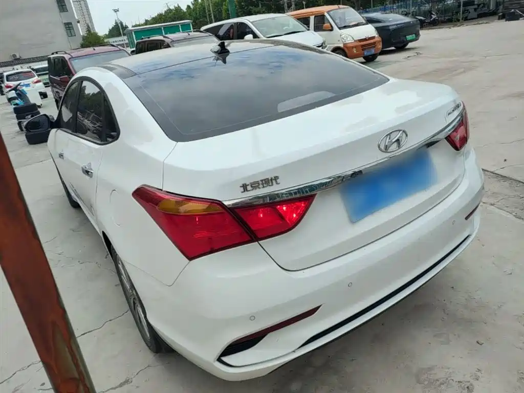 Mistra 1.8 L Auto Intelligent GLS CN-V