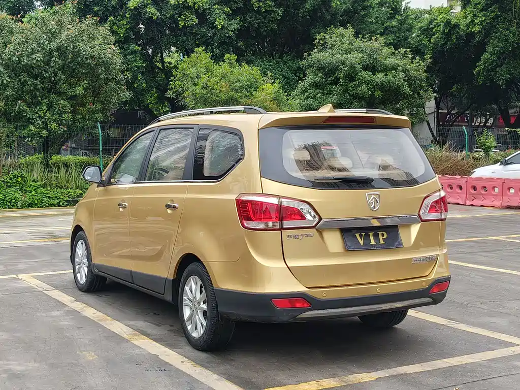 Baojun 730 1.5 L Manual Comfort 7-seat