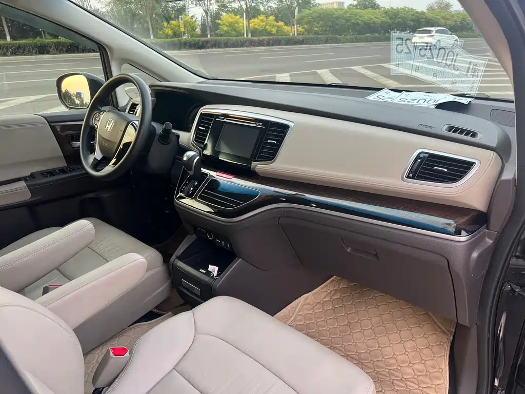 Odyssey Facelift 2.4 L Luxury