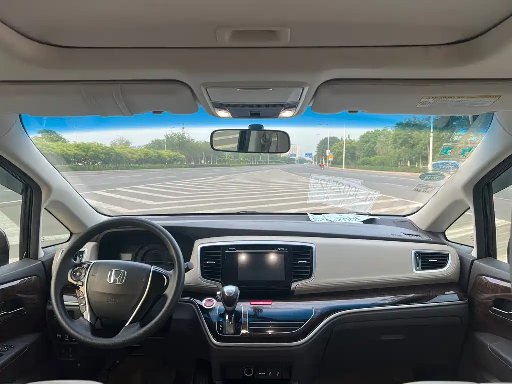 Odyssey Facelift 2.4 L Luxury