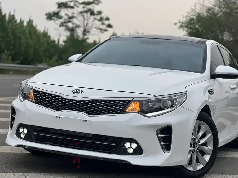 Kia K5 1.6 T Auto LUX