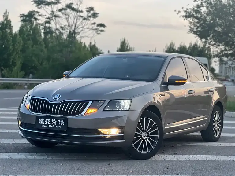 Skoda Octavia TSI230 DSG Luxury