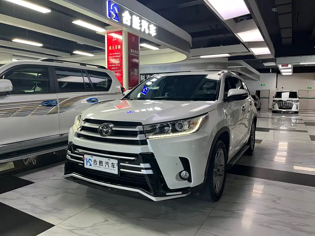 Highlander 2.0 T 4 WD Luxury 7-seat CN-VI