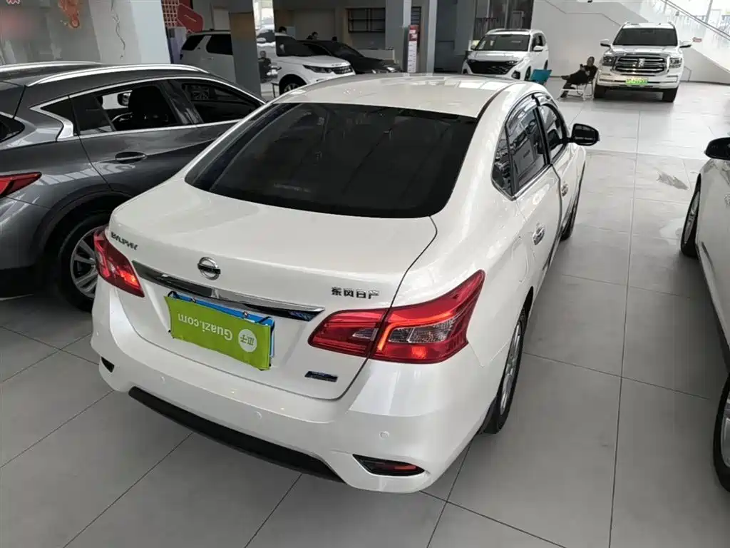 Sylphy 1.6 XV CVT Smart Enjoyment