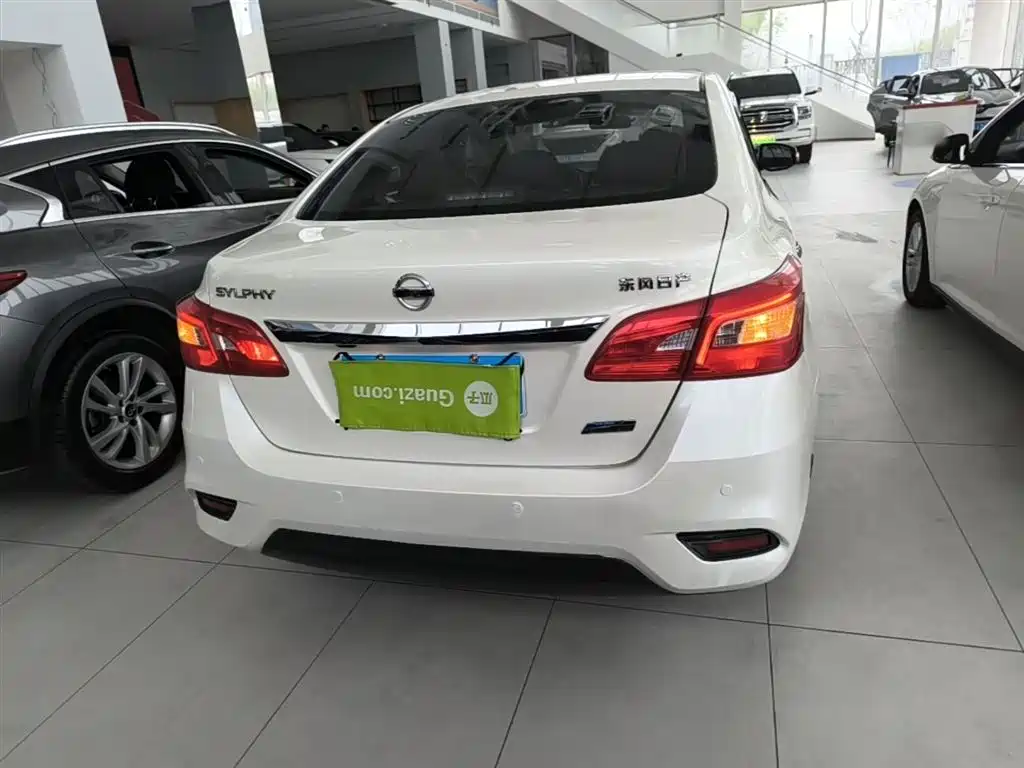 Sylphy 1.6 XV CVT Smart Enjoyment