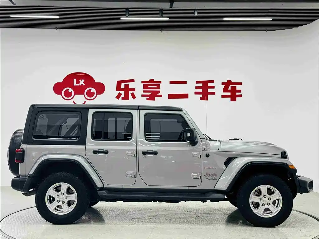 Wrangler 2.0 T Sahara 4-door CN-V