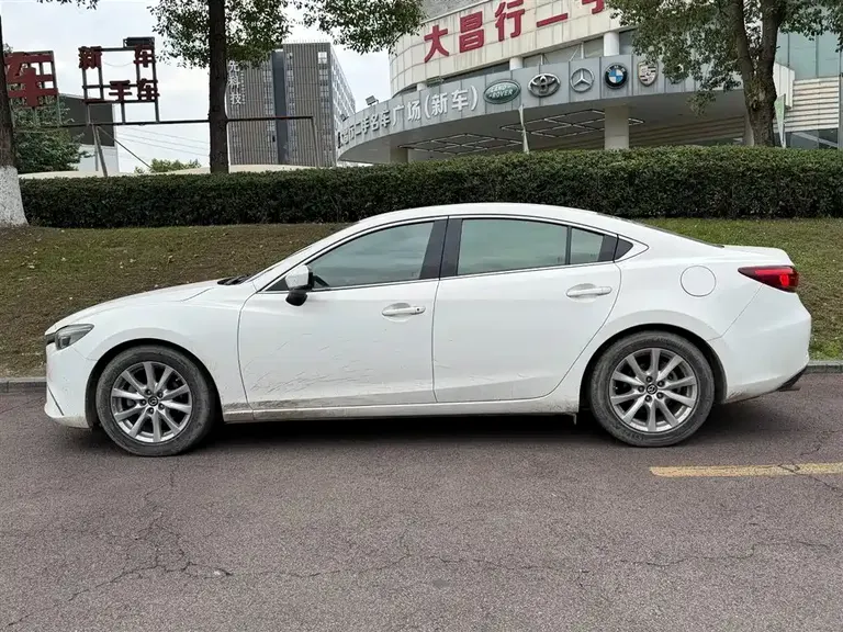 Mazda Atenza 2.0 L Blue Sky Luxury CN-V