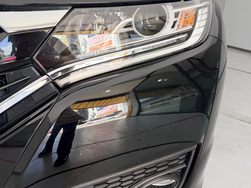 Honda UR-V 240 TURBO 2 WD Classic CN-V