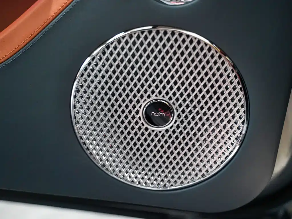 Continental GT 欧陆 2022款 6.0 T GT W12 Mulliner 敞篷版
