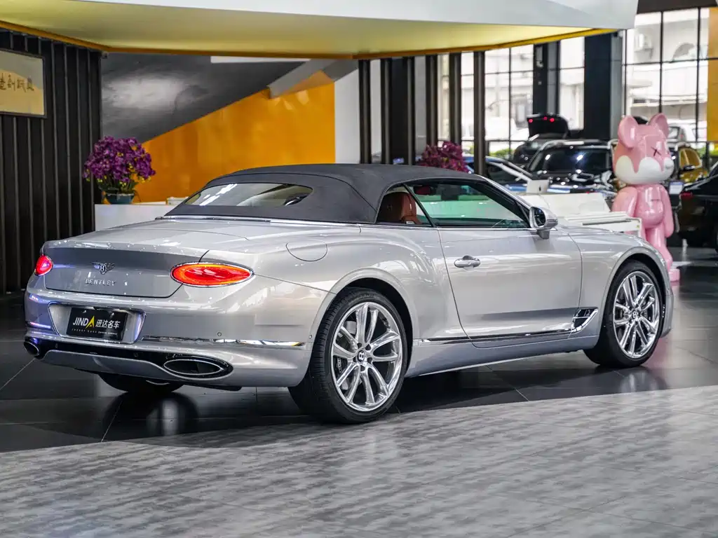Continental GT 欧陆 2022款 6.0 T GT W12 Mulliner 敞篷版