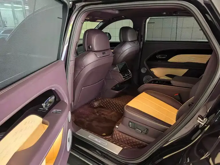 Bentley Bentayga 4.0 T V8 LWB Range Elegant Degree