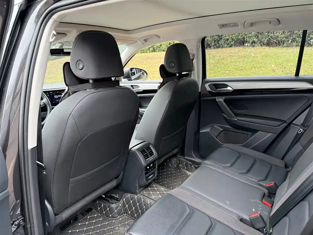 Tayron 330 TSI 2 WD 3 Anniversary Limited