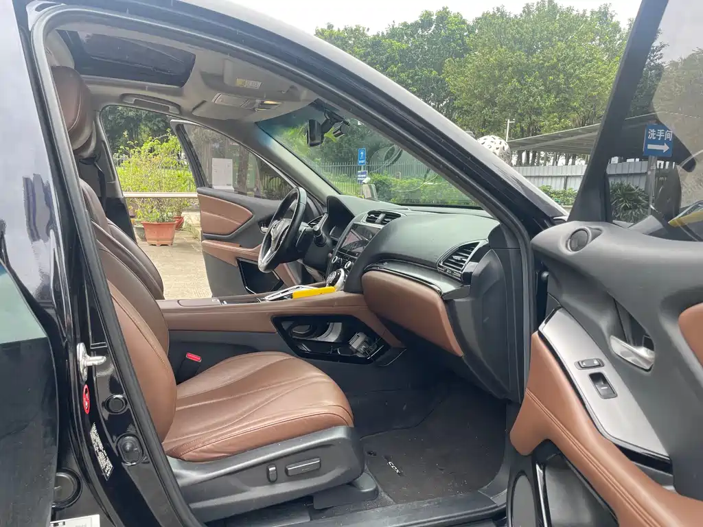 Acura CDX 讴歌CDX 2018款 2.0 L 两驱质享版Hybrid