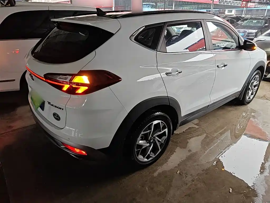 Tucson 280 TGDi 2 WD GLS Fashion CN-VI