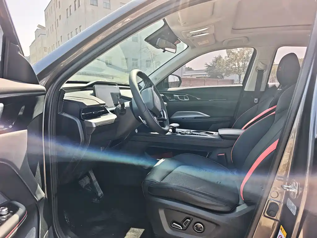 Changan Oshan Z6 Blue Whale 1.5 T DCT Smart Enjoyment