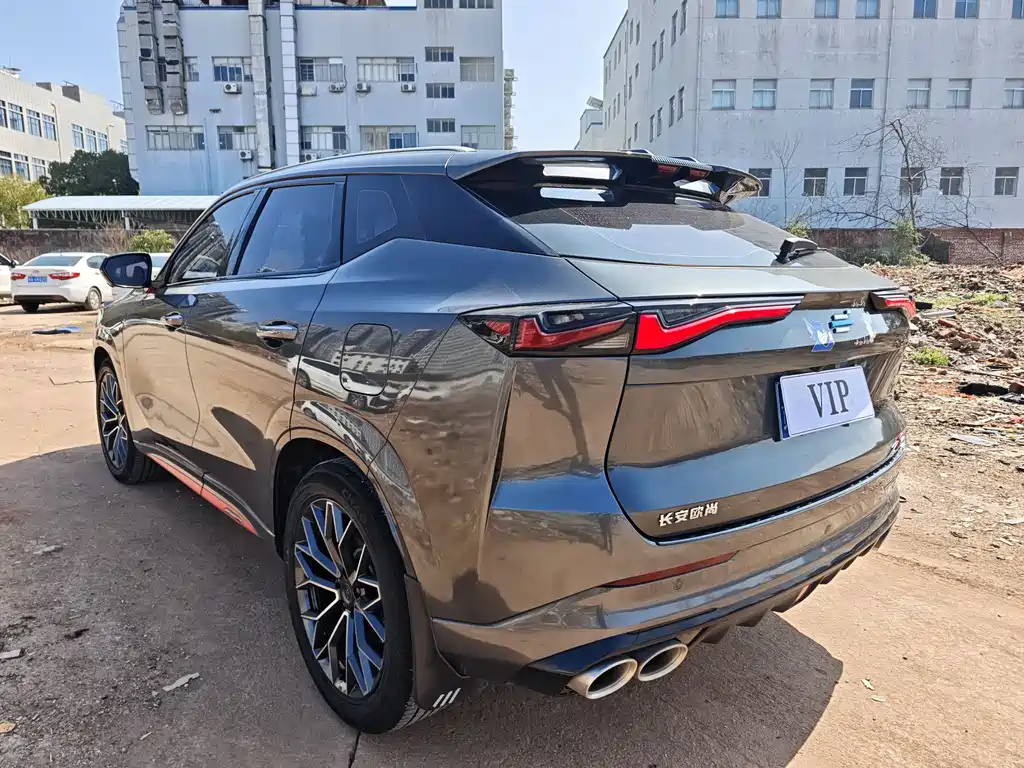 Changan Oshan Z6 Blue Whale 1.5 T DCT Smart Enjoyment