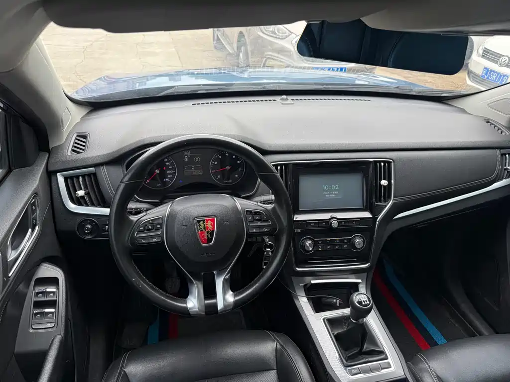 Roewe RX5 20 T 2 WD Manual Flagship