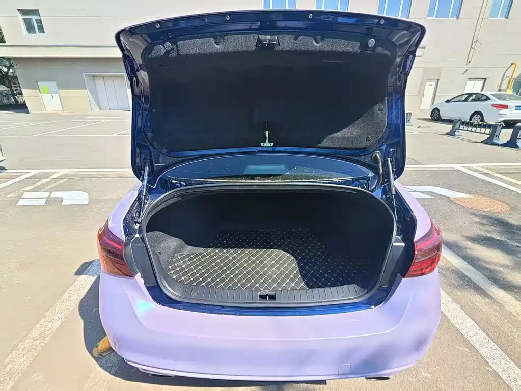 Infiniti Q50 L 2.0 T Comfort CN-VI