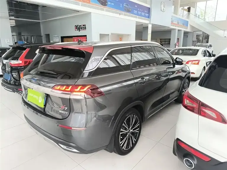 Changan Oshan X7 1.5 T Auto Premium