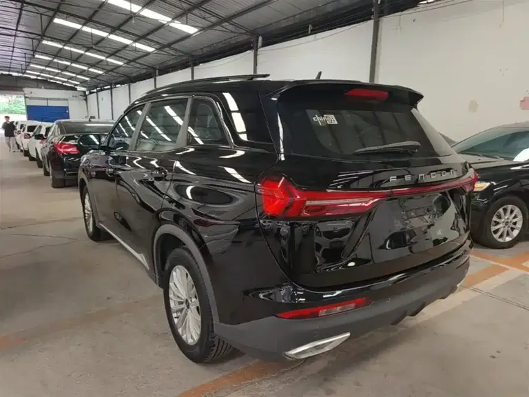 Dongfeng Fengguang 580 1.5 T Auto Luxury