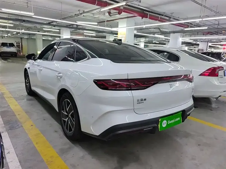 BYD Qin L DM-i Smart Drive 120 KM Transcend