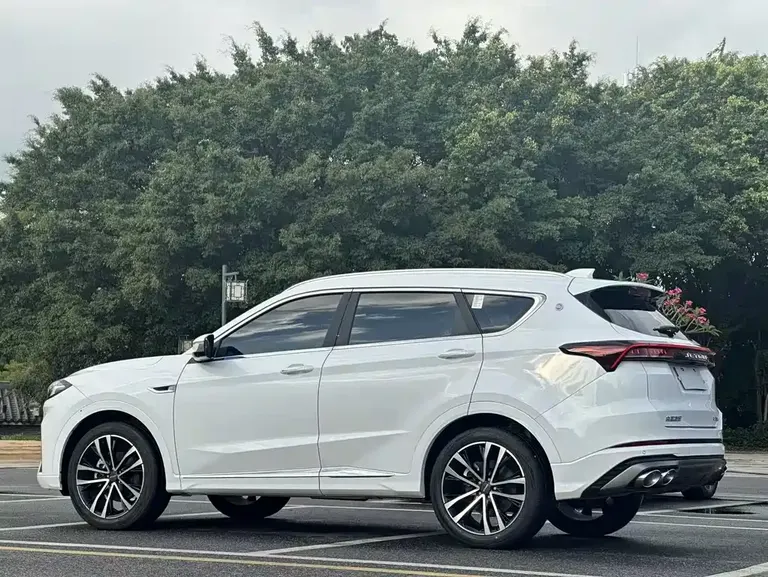 Jetour X70 PLUS 1.6 T DCT Land 5-seat